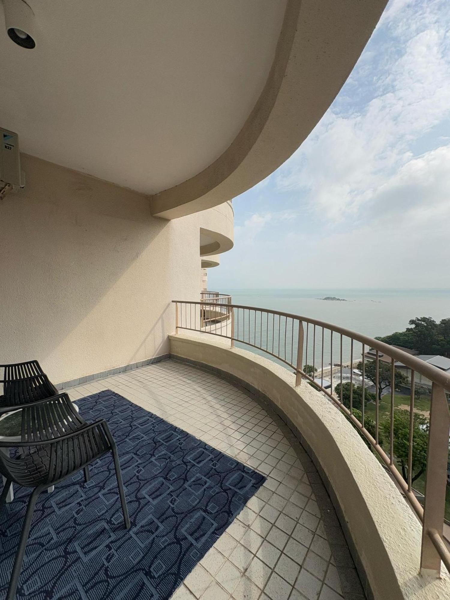 17 Jazz Sweet Beachfront Resort Tanjung Bungah  Exterior foto